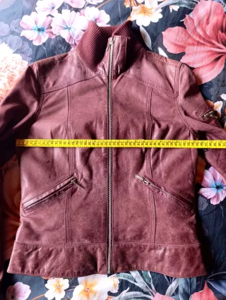 Chaqueta de piel estilo bomber F & Co