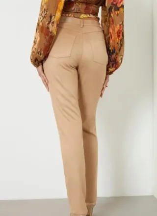Pantalón Guess recto camel ante sintético Kelly