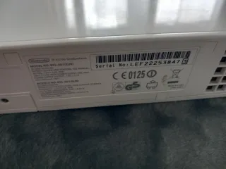 Consola Nintendo Wii + controller + cavi + 3 giochi