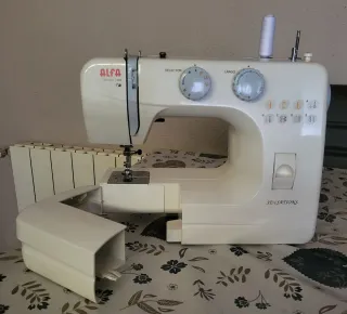 Máquina de coser Alfa Modelo 1208
