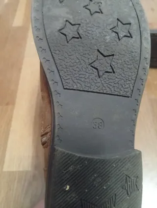 Botines niña flecos marrón talla 38