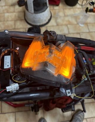 Farolim MT09 2017-2020 Com Piscas e Escurecido