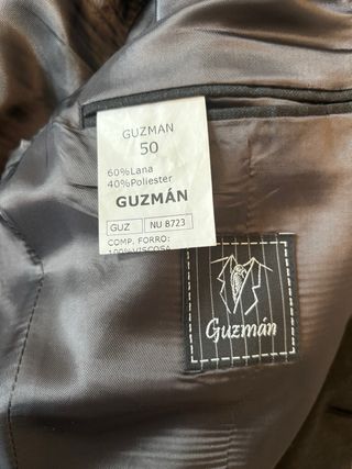 Traje de etiqueta gris Guzman