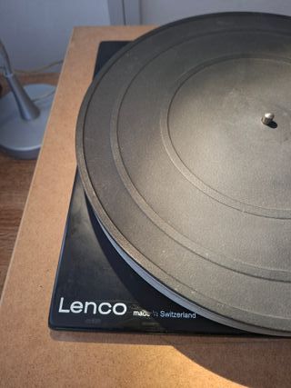 Tocadiscos Lenco B52