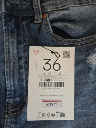 Pantalón vaquero pitillo azul talla S