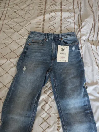 Pantalón vaquero pitillo azul talla S