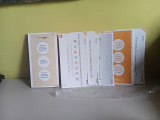 Nintendo DSi Nera con Scatola, Manuali e Caricator