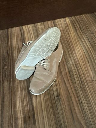 Zapatos Oxford Charol Beige Marco Tozzi Talla 40