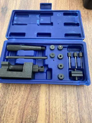 Kit Remachadora Cadena Moto