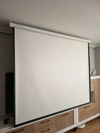 Proyector + Pantalla + TV Box