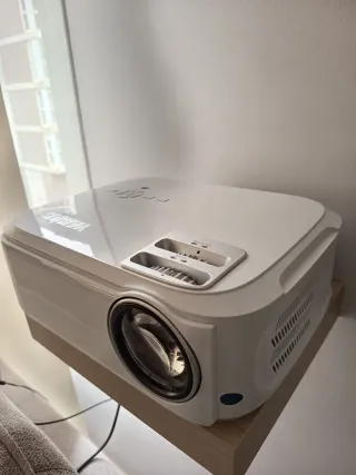 Proyector + Pantalla + TV Box