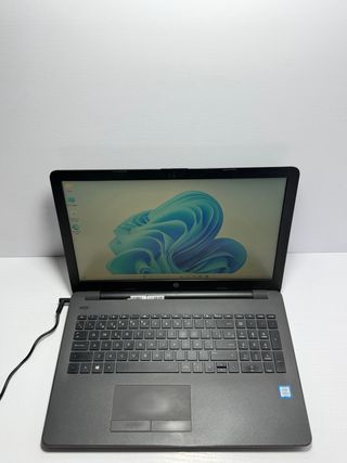 HP 250 G6 i5 / 8GB RAM / 256GB SSD