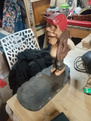 Antico schiaccianoci tedesco in legno