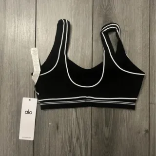Conjunto deportivo Alo Yoga negro