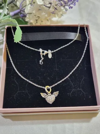 Cadena con corazón Alado brillante