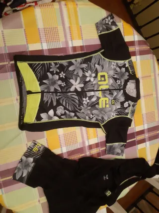 Maillot y culotte ciclismo ALE