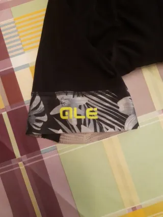 Maillot y culotte ciclismo ALE