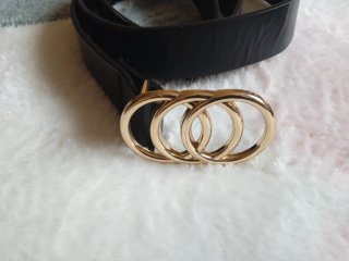 2 cinturones de mujer negros