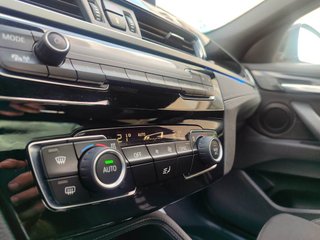 BMW X2 sDRIVE 1.8i, aut, 2022, techo panoramico !!