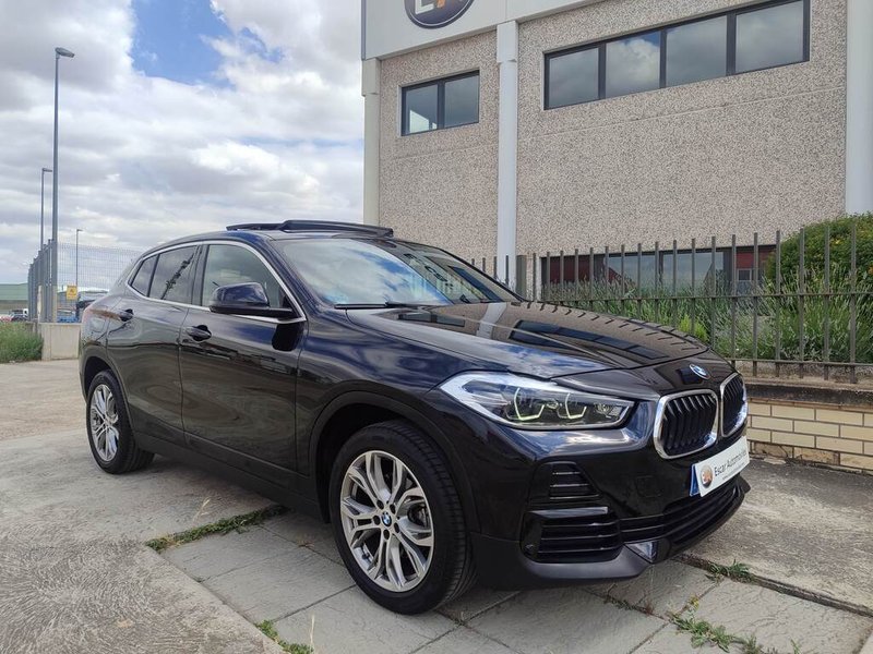BMW X2 sDRIVE 1.8i, aut, 2022, techo panoramico !! - foto 1