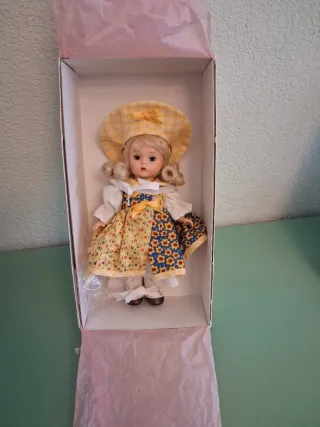 Muñeca Madame Alexander 2002