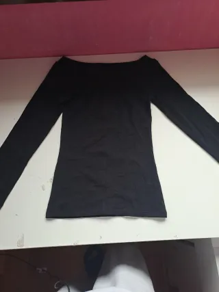 Top Zara cuello barco talla S