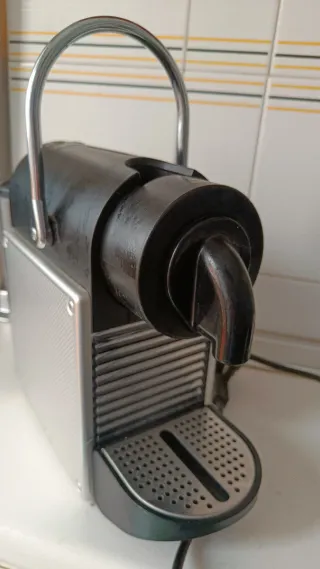 Cafetera Nespresso De'Longhi Pixie