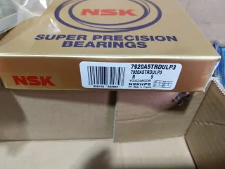 Cuscinetto angolare di precisione NSK