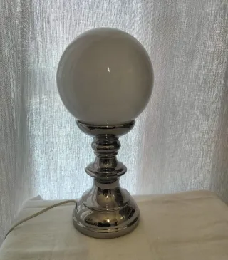 Lampada vintage vetro opalino e ceramica cromata