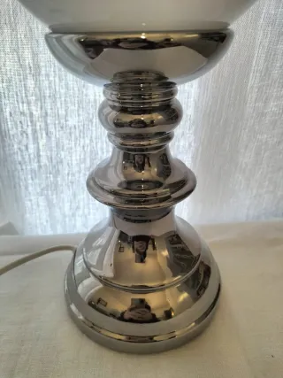 Lampada vintage vetro opalino e ceramica cromata