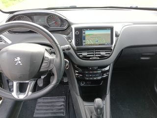 PEUGEOT 208 ALLURE 1.6e-HDI 5P–Muy Cuidado