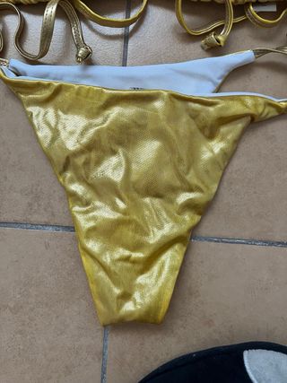 Bikini Shein Dorado Talla L