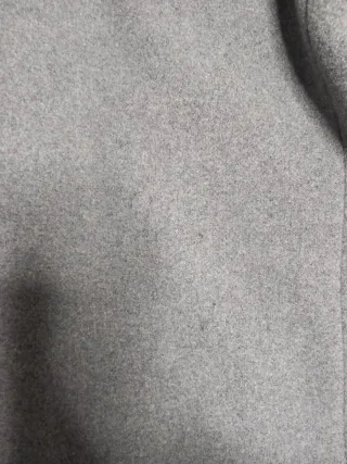 Abrigo Zara Gris con Capucha y Pelo