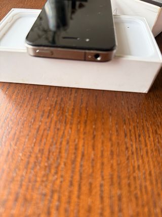iPhone 4 original con caja – iCloud libre – para p