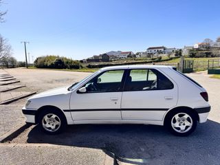 Peugeot 306 XSDT 92CV BLANCO