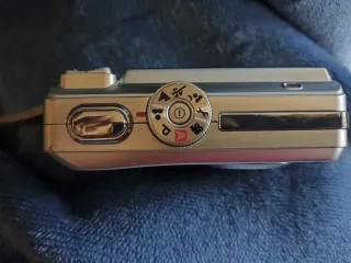 Cámara Digital AIRIS DC60 6.0 Megapixels