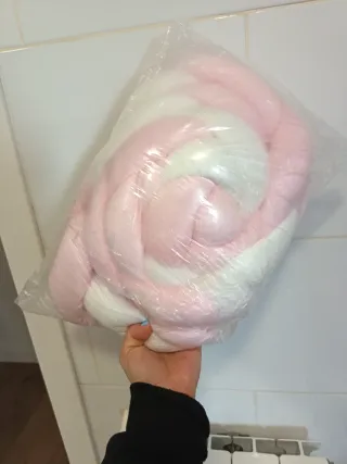 Protector cuna trenzado 2m rosa/blanco