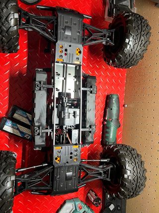 Auto RC HPI Savage XL 1/8 Brushless