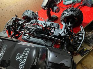 Auto RC HPI Savage XL 1/8 Brushless