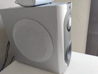 Home Cinema Airis 5.1 Subwoofer y 5 Altavoces