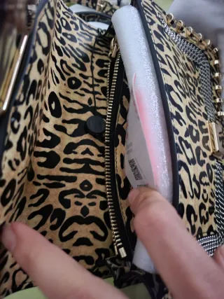 Borsa Pinko leopardata con catena