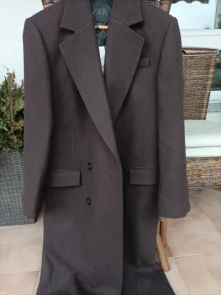 Abrigo largo lana oversize Zara marrón