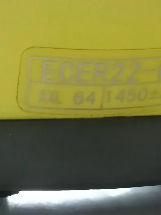 Casco de moto amarillo estilo scooter marca Smook