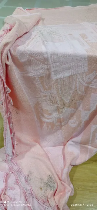 Colcha rosa pastel antigua