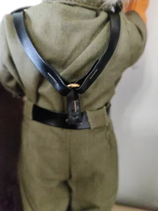 Muñeca militar fieltro antigua