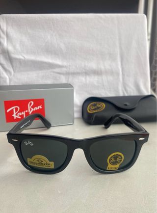 Gafas de sol negras estilo wayfarer