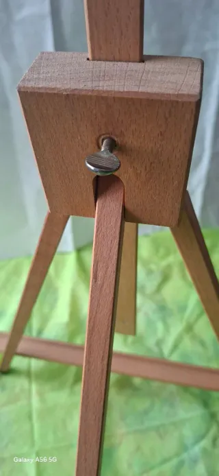 Cavalletto da pittura in legno richiudibile