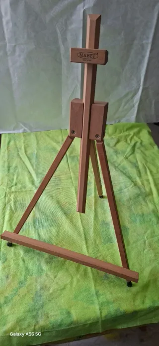 Cavalletto da pittura in legno richiudibile