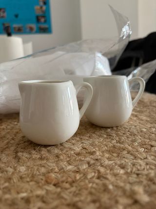 Lecheritas de porcelana (24 unidades)