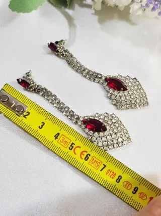 Pendientes largos vintage únicos y elegantes